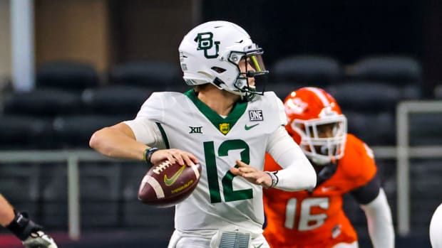 Blake Shapen Baylor Quarterback